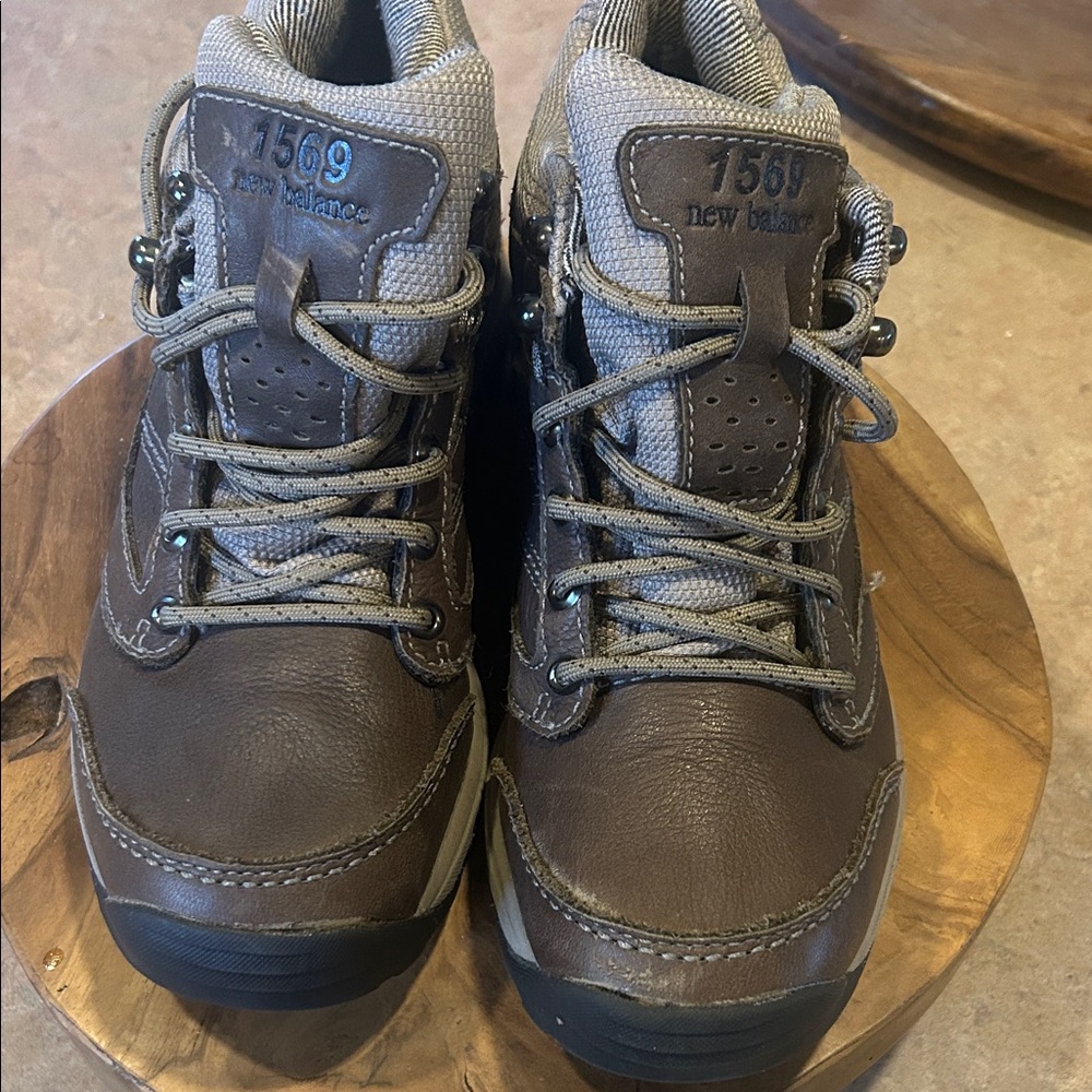 New Balance Men's Dark Brown Leather Boots